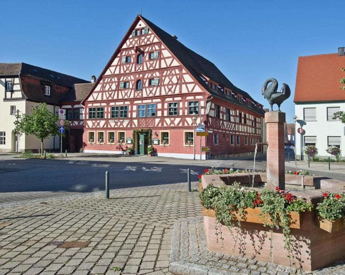 Der Schwan Hotel & Restaurant Schwanstetten Exterior foto